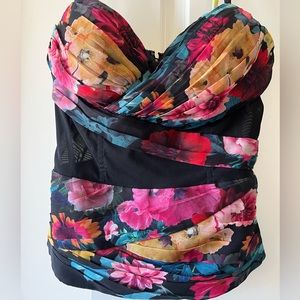 Like New Bebe Floral Top with removable straps